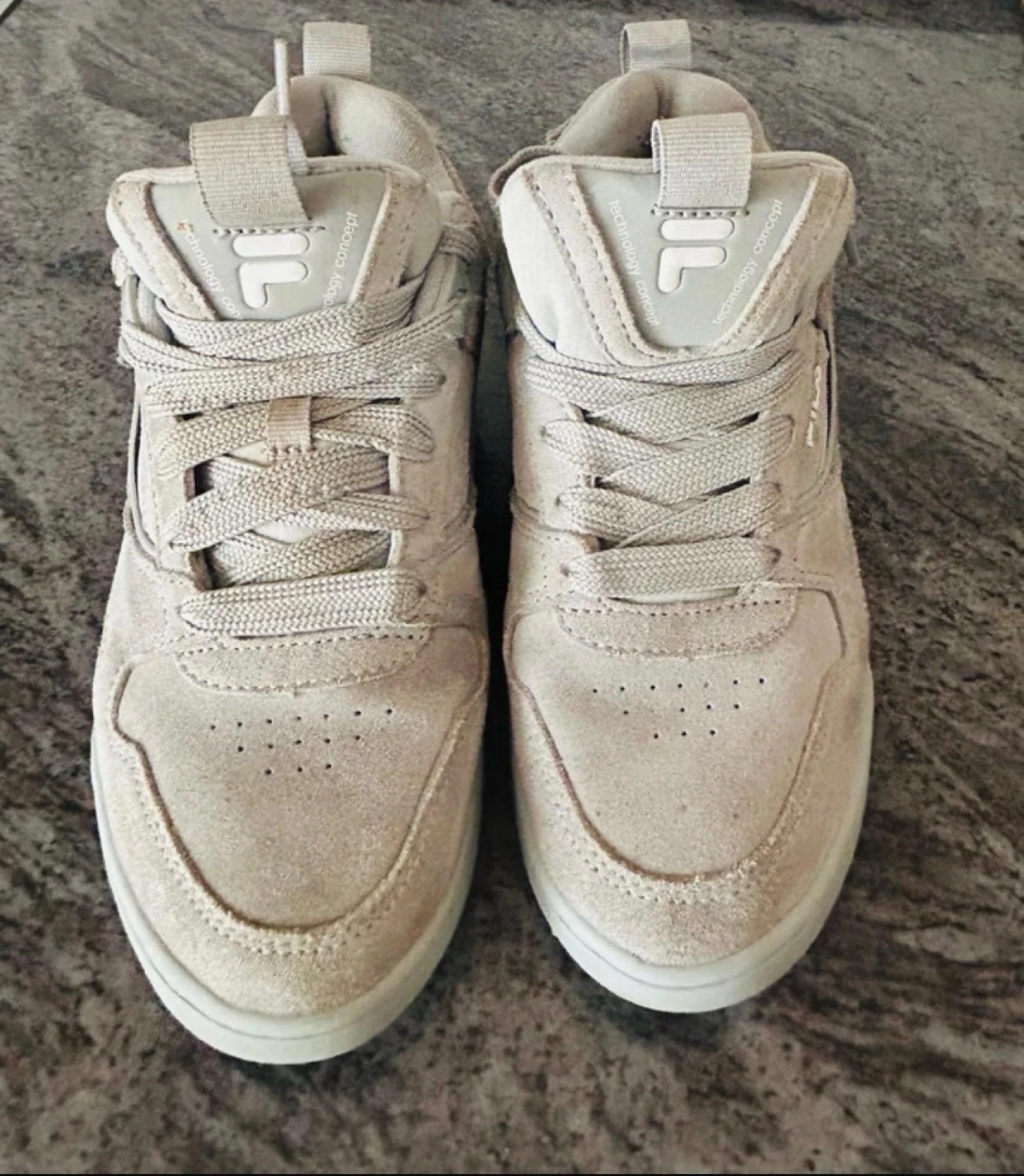 Zapatillas fila grises
